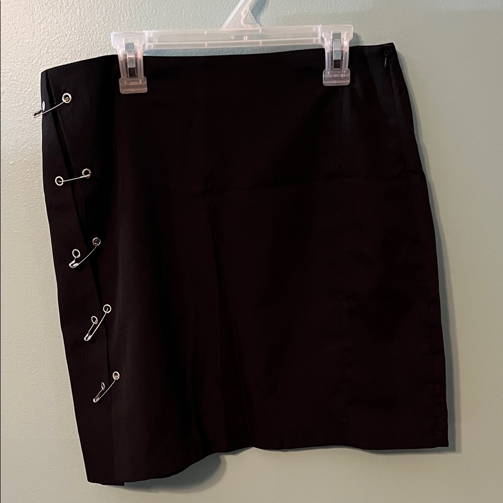 SHEIN Black and White Apparel